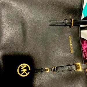 Michael KORS purse slightly used